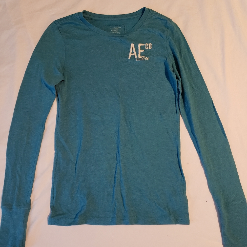 American eagle long sleeve shirt